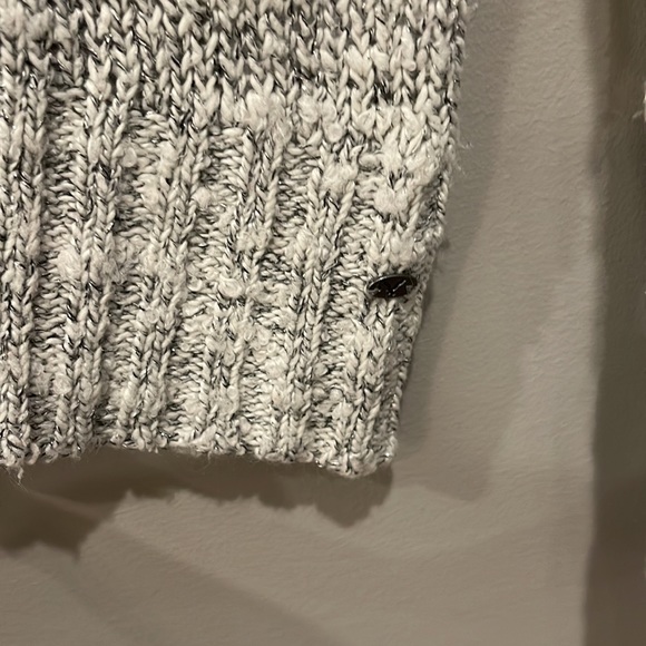 American Eagle Sweater Bundle - Picture 8 of 10